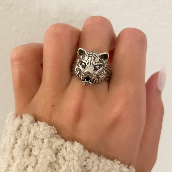 925 Sterling Silver Tiger Ring Unisex Cool Chunky Ring Bold Thick Ring - Picture 1 of 8